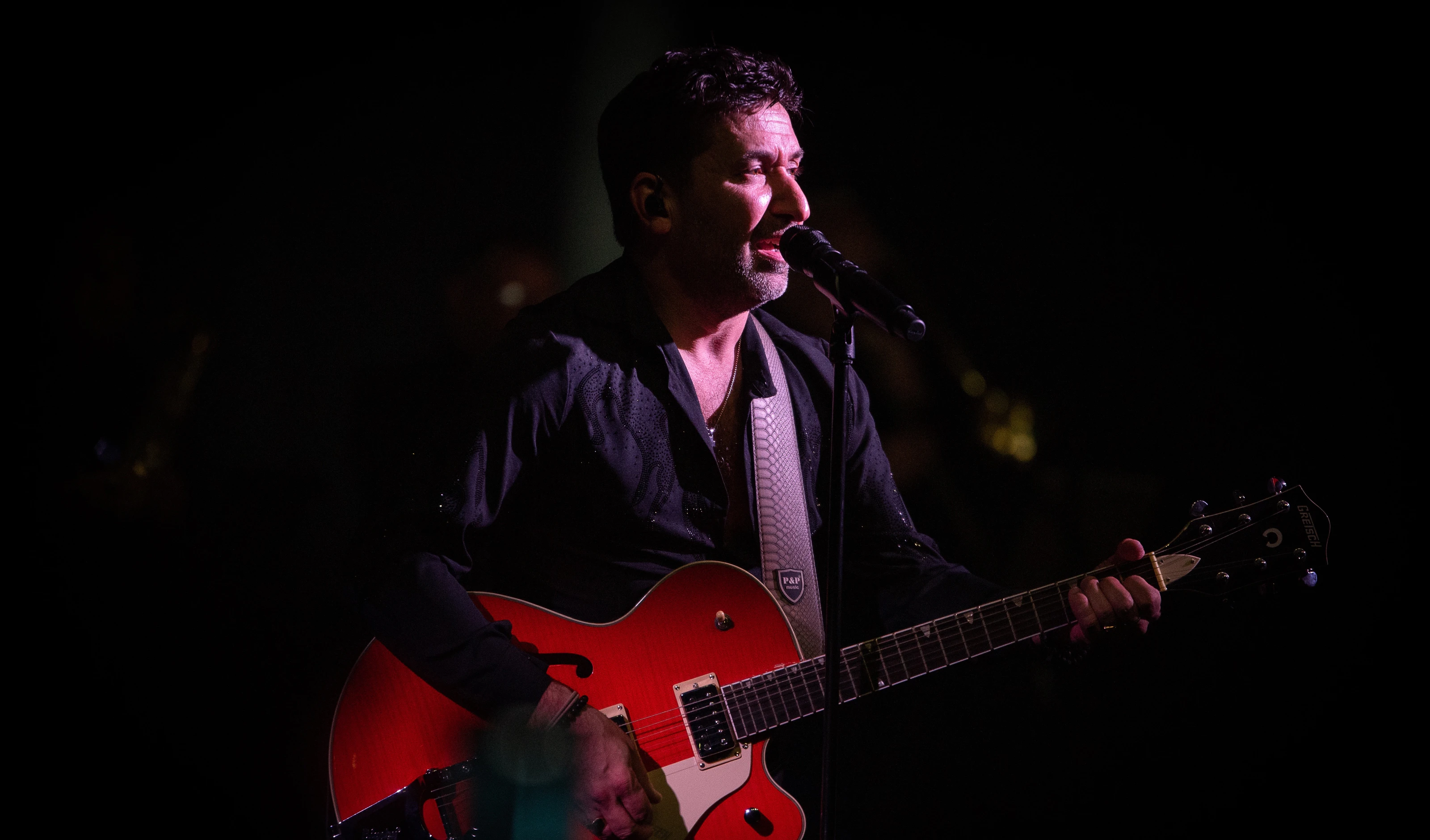 Anthony Da Silva, chanteur de Phoenix 66, en concert hommage à Johnny Hallyday
